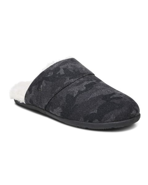 vionic maxwell canvas slipper