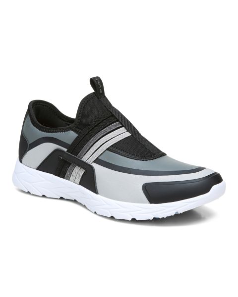 white fila disruptor