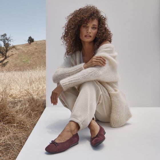Larissa Wedge Flat